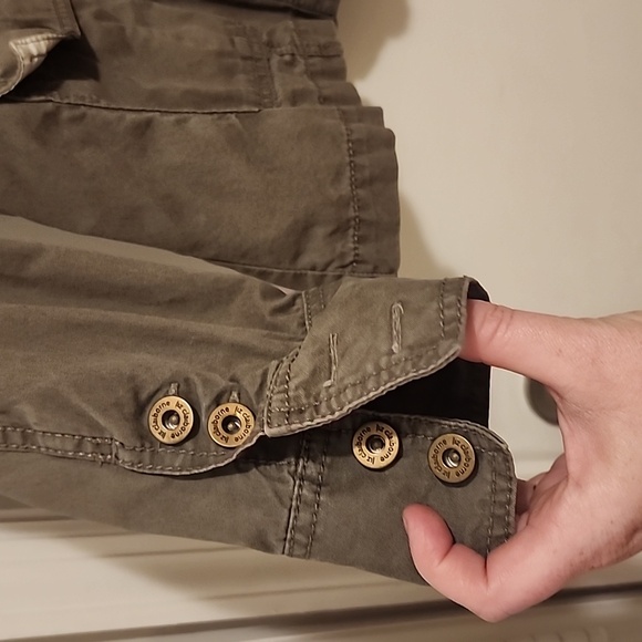 OLIVE GREEN SZ LG, BUTTON UP JACKET, LIZ CLAIBORNE - Picture 3 of 5